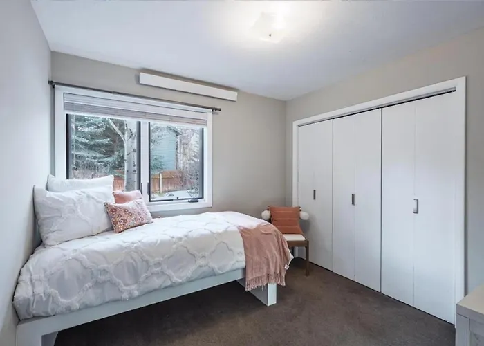 Apartment Bright 3br Near Parks And Trails
